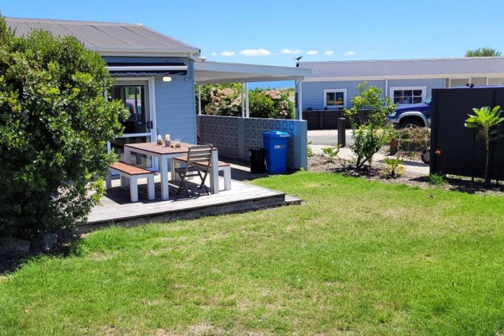 Pohara'S Seaside Chalet Exterior photo